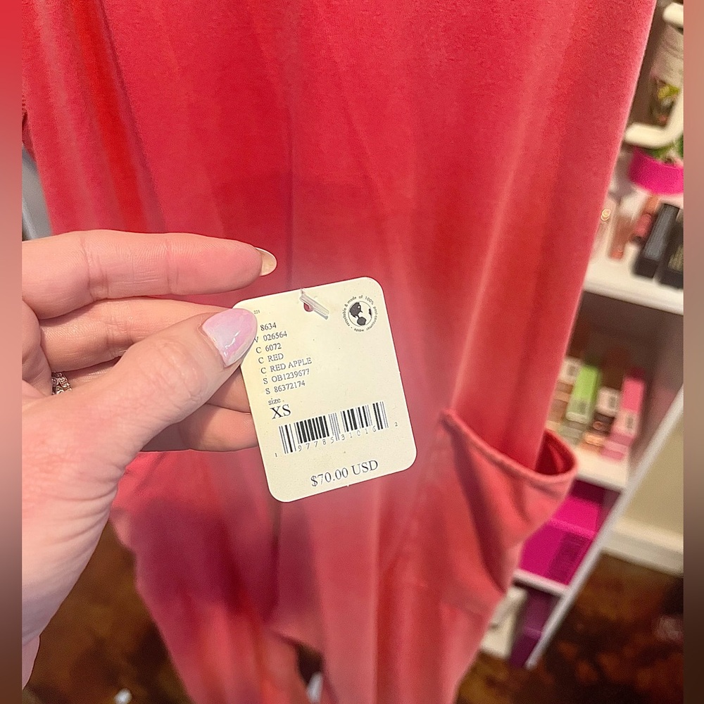 NWT Free Hot Shot Onesie in Red Apple - Discontinued Color - Picture 6 of 6